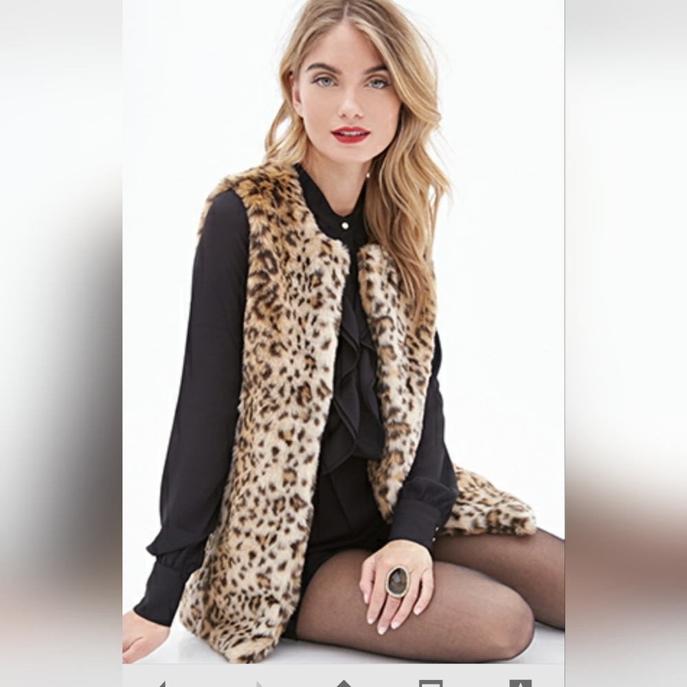 Forever 21 Leopard Vest Size M